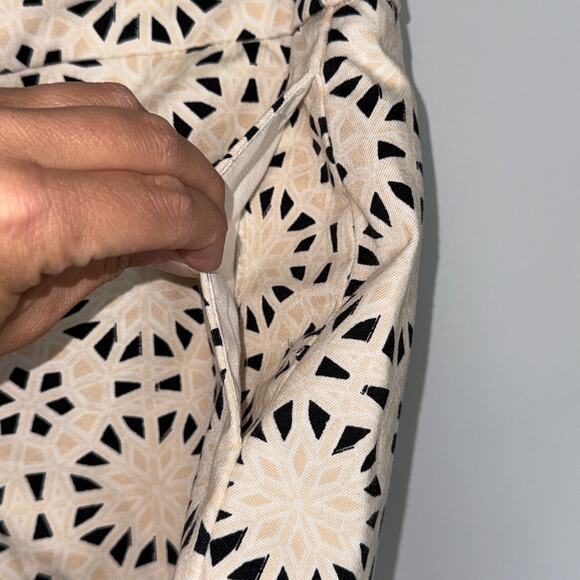 J. Crew Womens Chino Shorts Size 10 Stretch Tan Black Floral Medallion Print - Picture 5 of 8